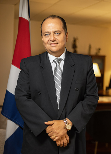 Claudio Alpízar - Trayectoria